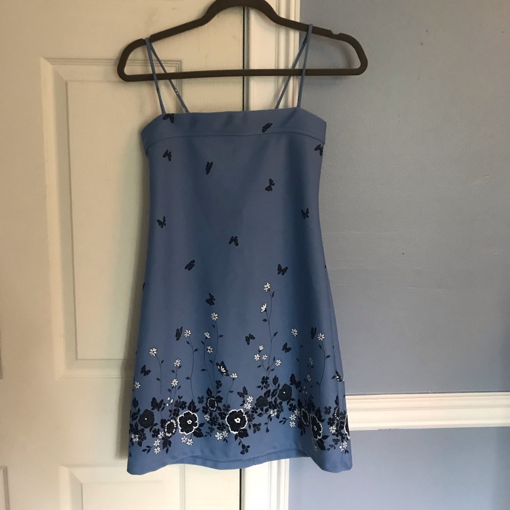 A cute blue dress